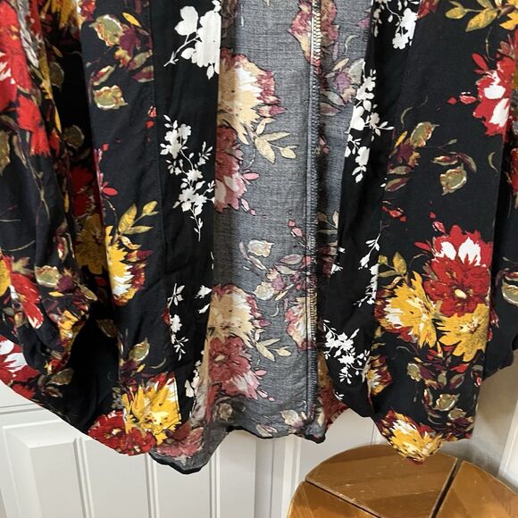 Time and Tru Black Red Gold Floral Open Front Kimono Top Womens One Size - Picture 3 of 9